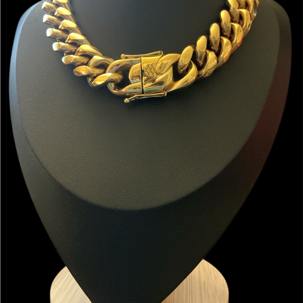 Chunky Gold Plated Cuban Link Necklace - Picture 2 of 2